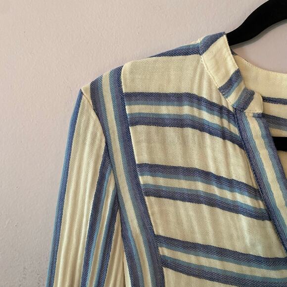 Faherty Women size Small Vida Baja Blue White Stripe Cotton Flowy V-neck Blouse - Picture 4 of 10
